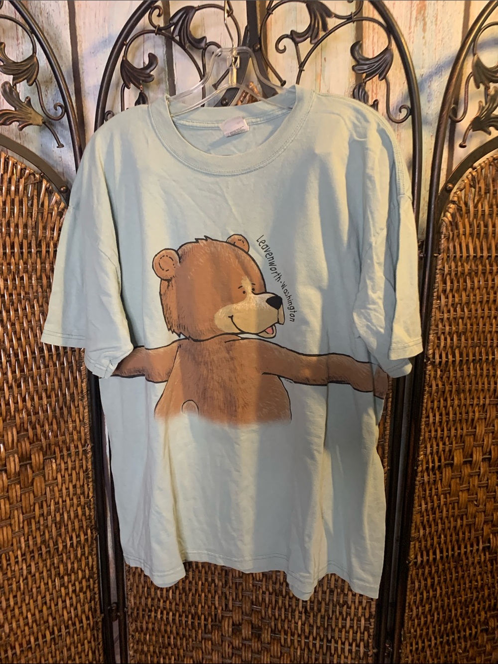 Vintage Leavenworth Washington Bear Hug T-Shirt Sz XL 2002